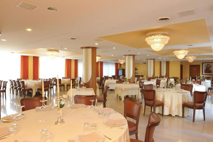 Hotel Svevo Gioia Del Colle Exterior photo