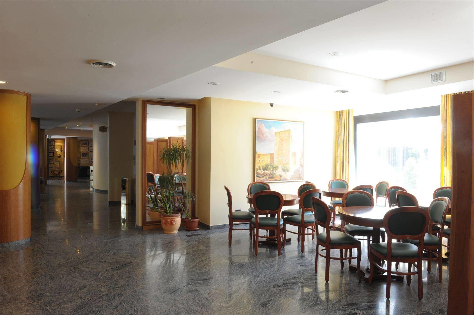 Hotel Svevo Gioia Del Colle Exterior photo